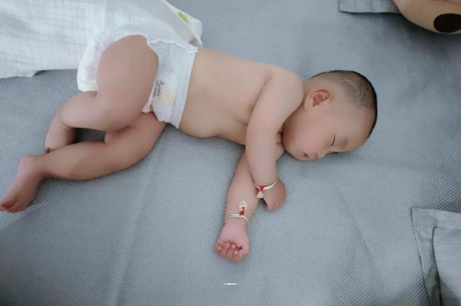 专业试管借卵代怀机构几个月宝宝会抬头